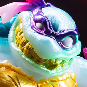 SDCC 2026 Exclusive Mondo Teenage Mutant Ninja Turtles
Soft Vinyl Slash (Glow)